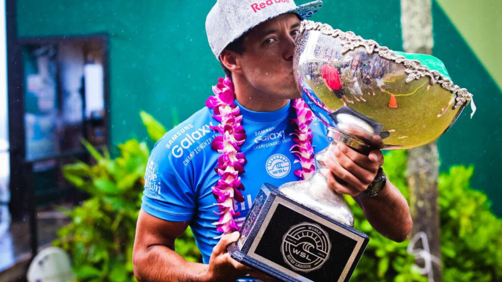 Adriano de Souza, Mineirinho, campeão mundial da World Surf League (WSL) em 2015. Foto: Divulgação WSL