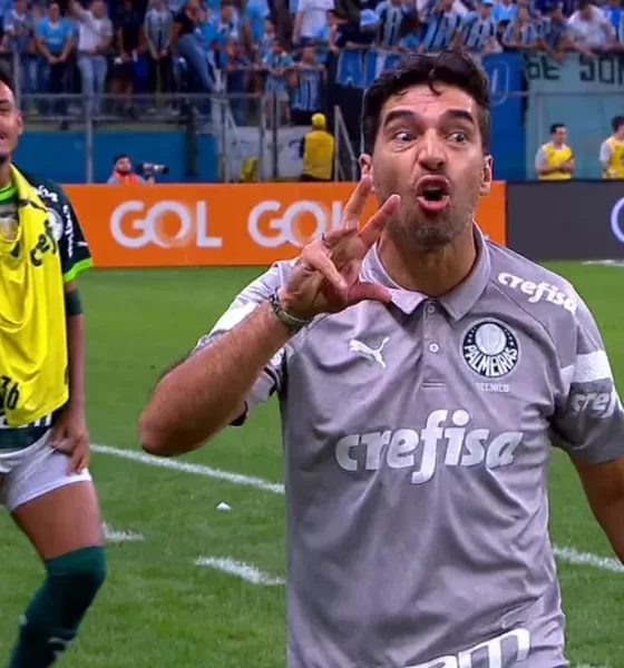Abel Ferreira protesta contra a arbitragem depois da derrota do Palmeiras para o Grêmio na Série A do Brasileiro. Foto: Reprodução / Sportv